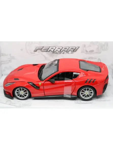 Burago R&P Ferrari F12TDF Scala 1/24